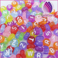 Wholesale beautiful fashion oblate acrylic alphabet beads letter beads alphabet for necklace